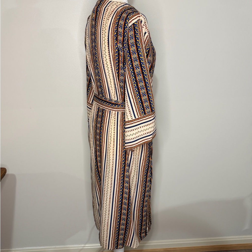 Skies Are Blue Multicolor Patterned Wrap Robe - Picture 4 of 7